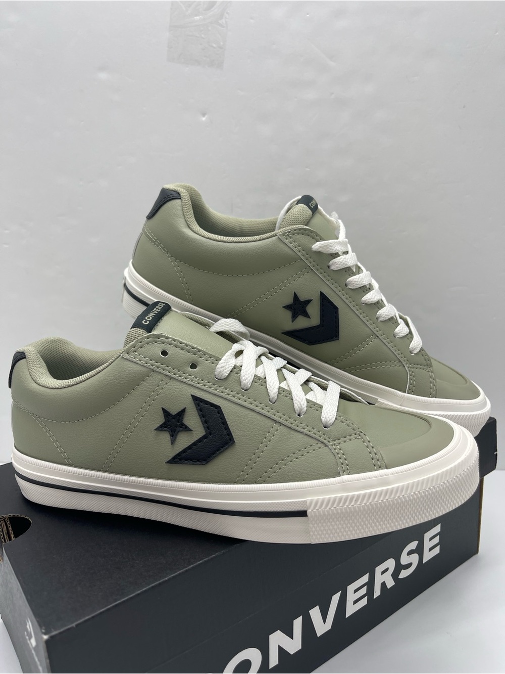 Converse WMNS 
CONVERSE SPORT CASUAL OX
LIGHT FIELD SURPLUS/BLACK Sneakers